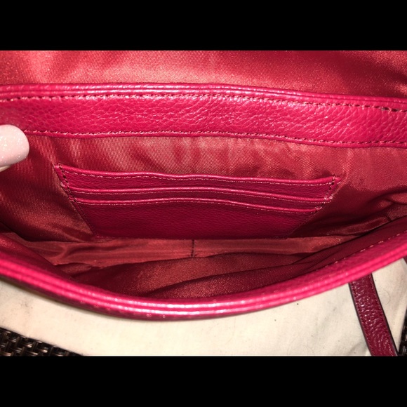 Tory Burch Amanda red crossbody purse - Picture 3 of 4